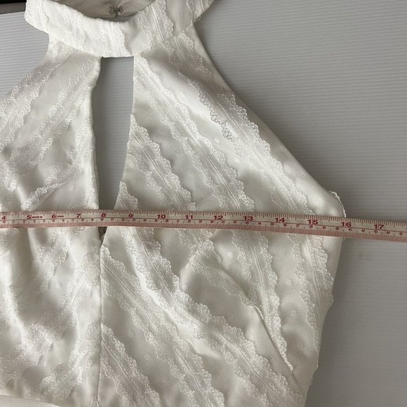 Monique Lhuillier White Lace Formal Gown Wedding Dress Keyhole Halter Size 8 - Picture 16 of 16